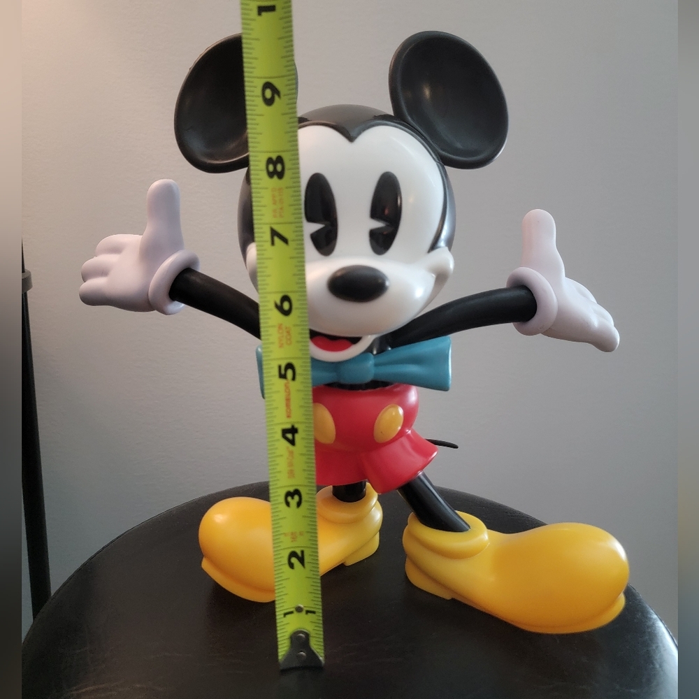 Mickey Mouse 90th Birthday Sipper - Picture 2 of 6